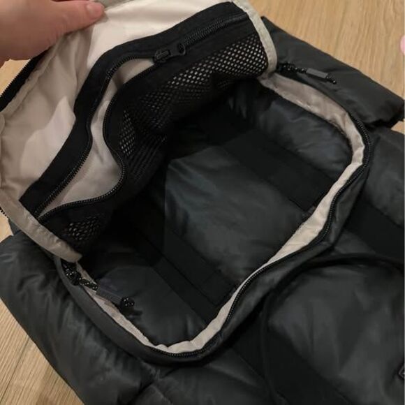 Excellent used condition 7AM ENFANT Sydney Black Backpack Baby Diaper Bag